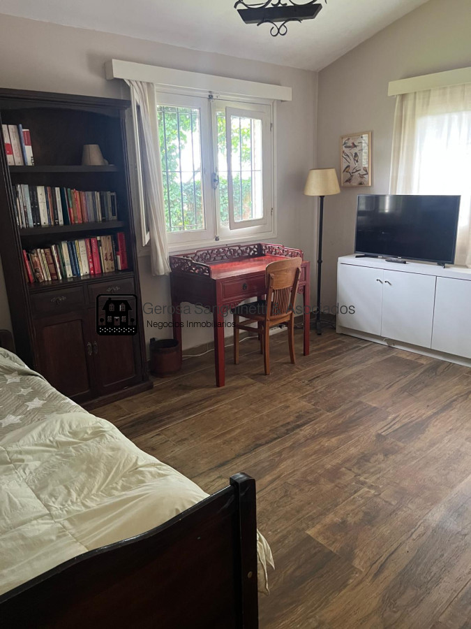 Casa ID.2730 - Muy linda casa en la Mansa con piscina en alquiler