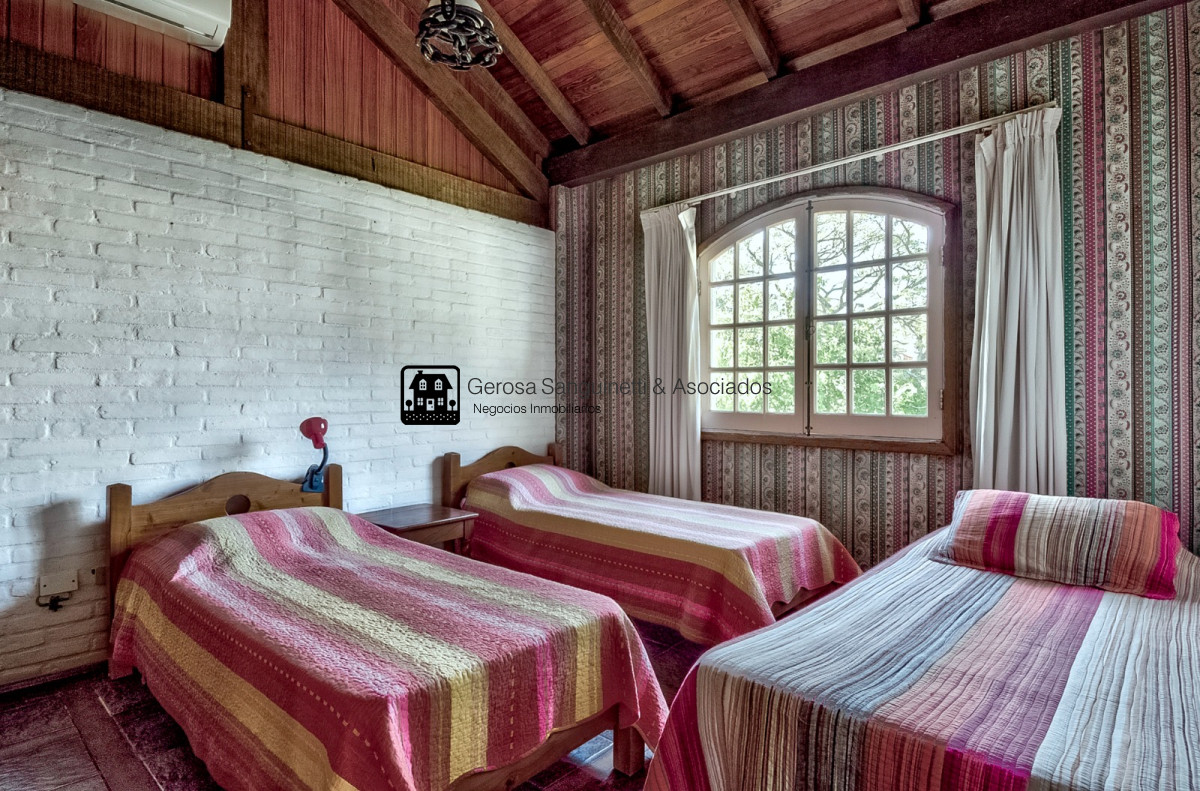 Casa ID.1332 - Muy linda casa en Pinares a metros del mar