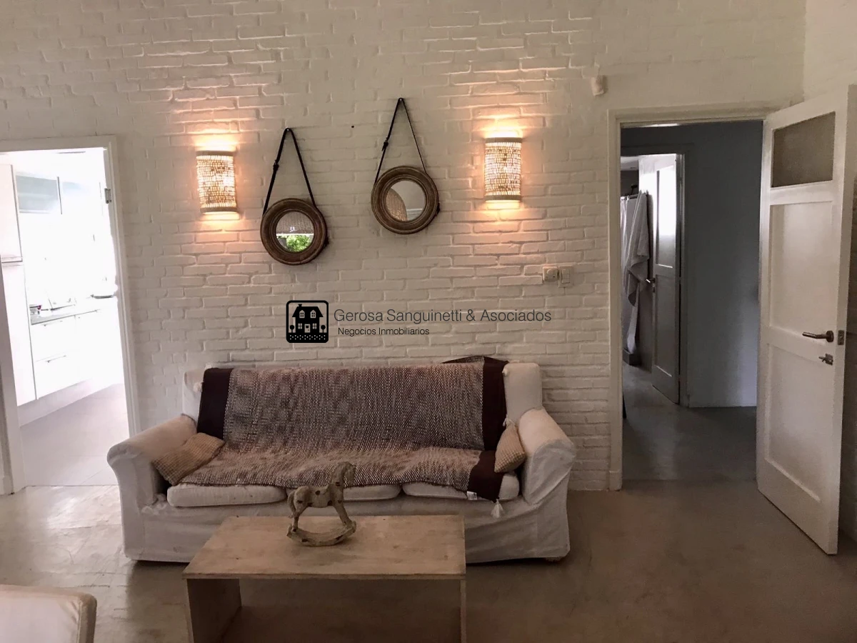 Casa ID.1555 - Muy linda casa en la Mansa con piscina y barbacoa
