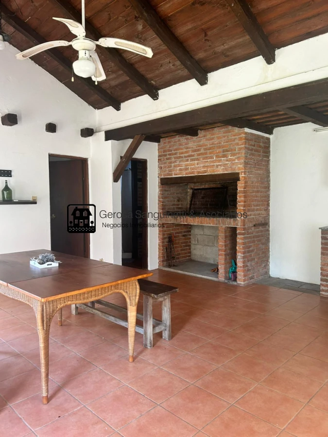 Casa ID.2124 - Casa en Pinares de 3 dormitorios en venta 
