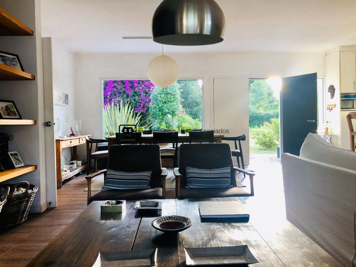 Casa ID.1615 - Casa impecable en barrio privado