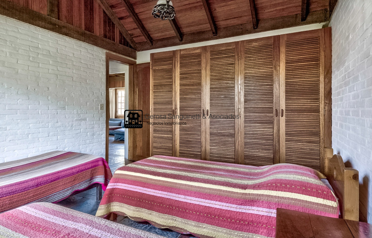 Casa ID.1332 - Muy linda casa en Pinares a metros del mar