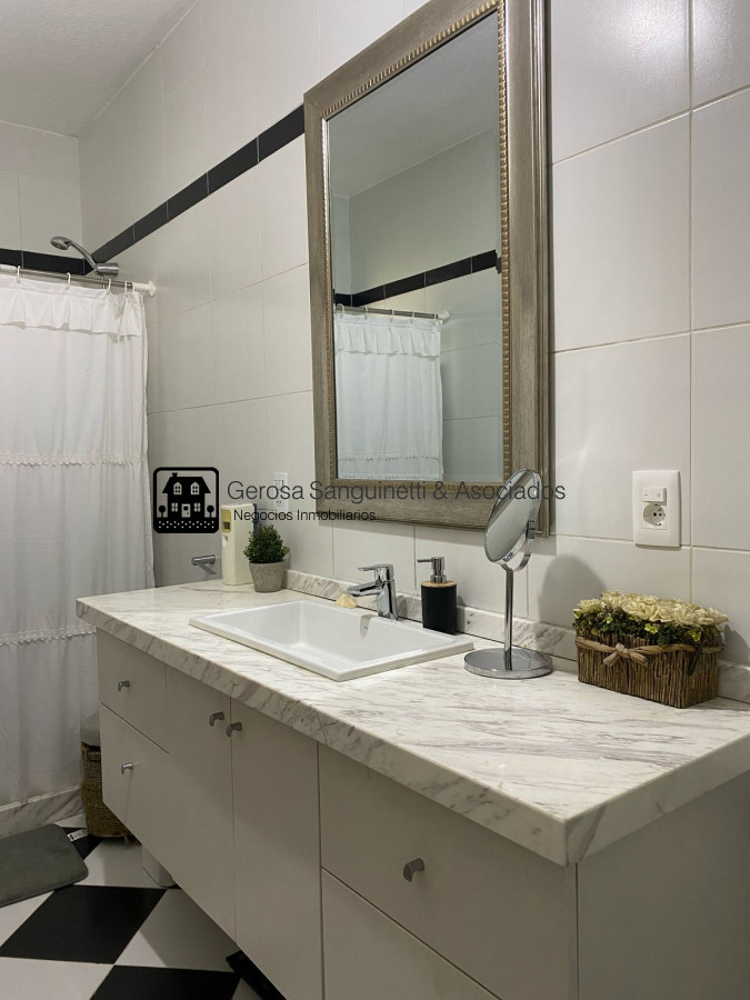 Casa ID.3308 - Casa de 3 dormitorios en alquiler en Punta del Este 