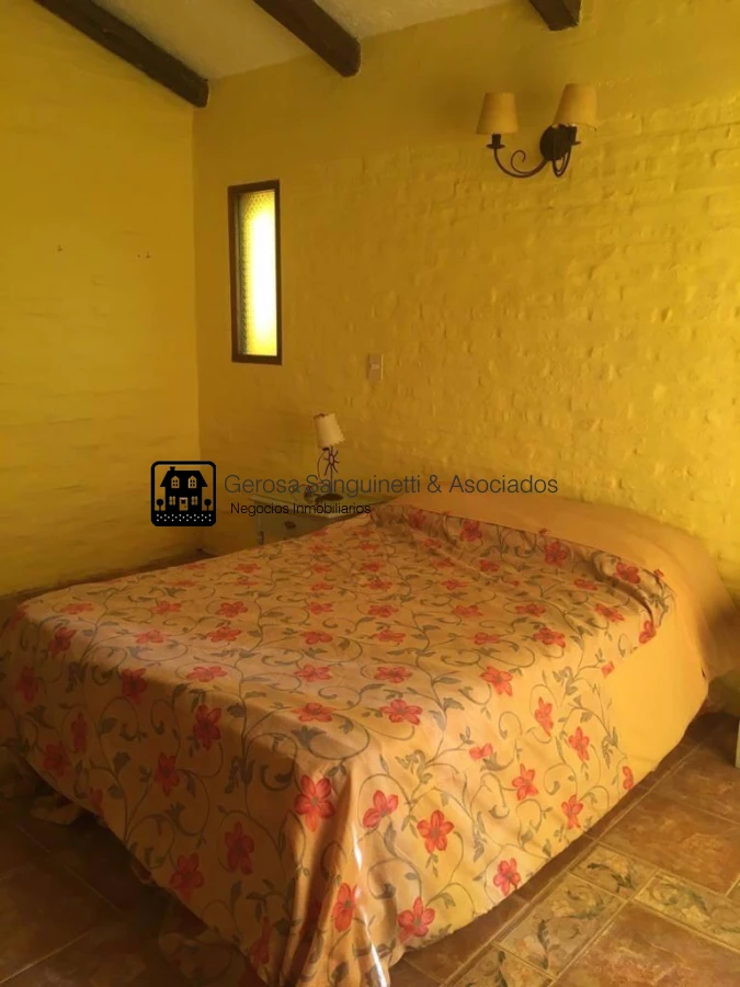 Casa ID.2124 - Casa en Pinares con espectacular jardín