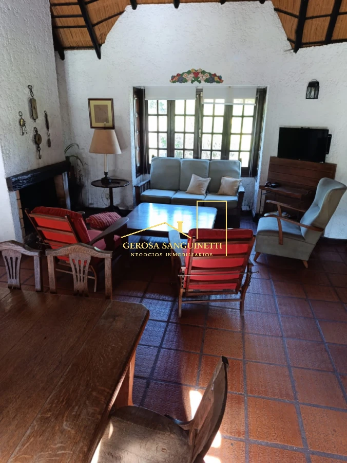 Casa ID.798 - Casa de 4 dormitorios en alquiler en Punta del Este 