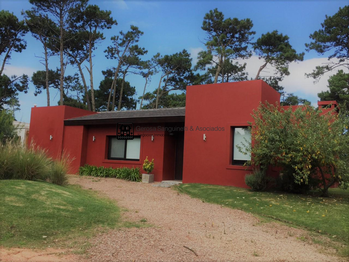 Casa ID.1557 - Casa en Barrio Privado La Arbolada