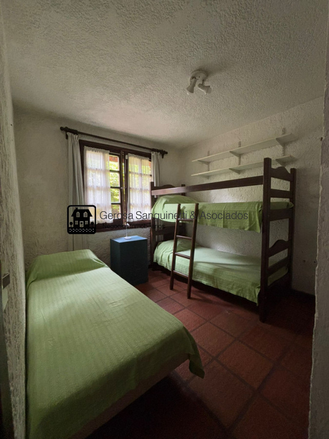 Casa ID.798 - Casa de 4 dormitorios en alquiler en Pinares Punta del Este 