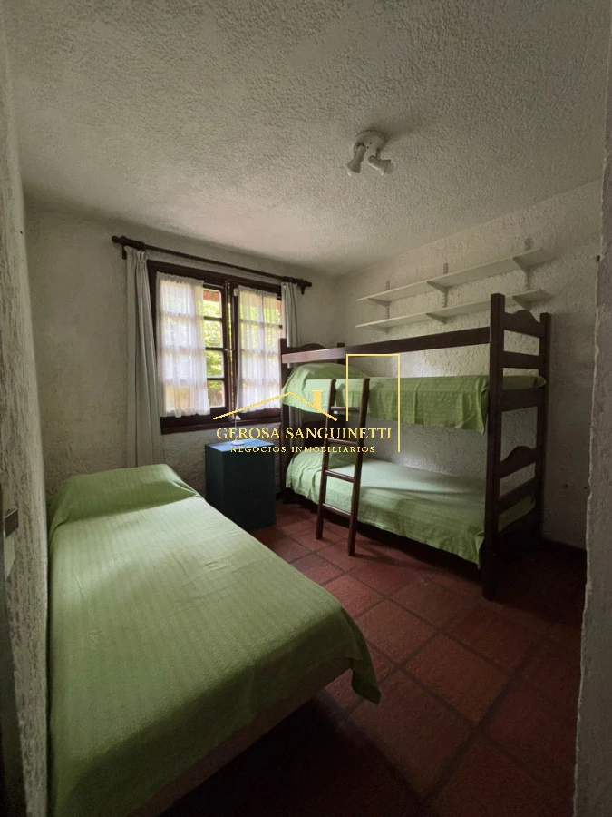 Casa ID.798 - Casa de 4 dormitorios en alquiler en Punta del Este 