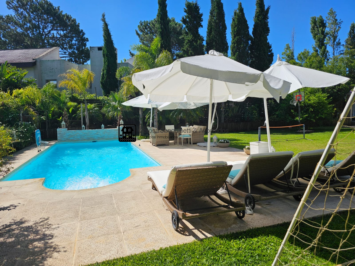 Casa ID.3207 - Hermosa casa de 5 dormitorios en La Arbolada Village alquiler y venta