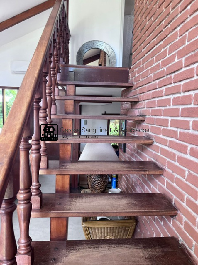 Casa ID.2238 - Muy linda casa en PInares a metros del mar