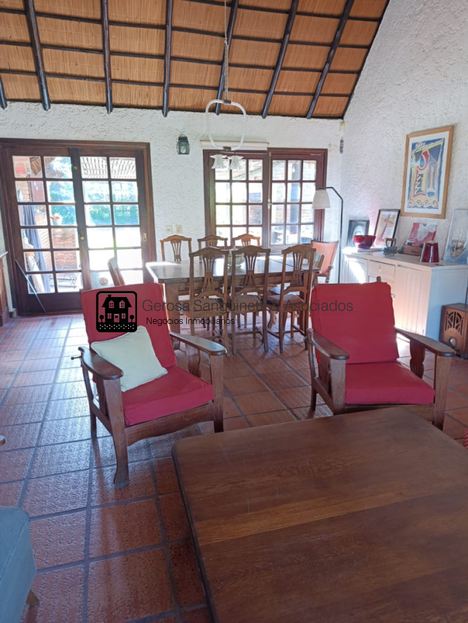 Casa ID.798 - Casa de 4 dormitorios en alquiler en Pinares Punta del Este 
