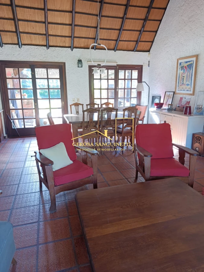 Casa ID.798 - Casa de 4 dormitorios en alquiler en Punta del Este 