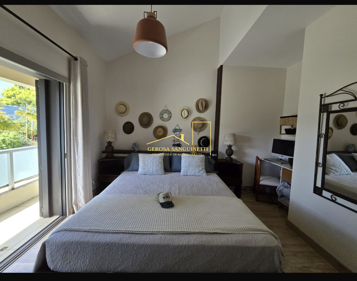 Casa ID.3187 - Casa de 4 dormitorios en Punta del Este en alquiler 