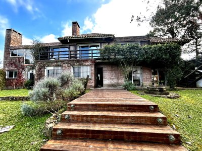 Importante casa en Punta Ballena 