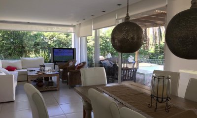 Espectacular casa en la Península a metros del mar