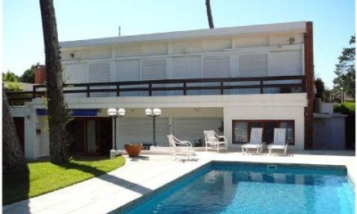 Muy linda casa en la playa mansa