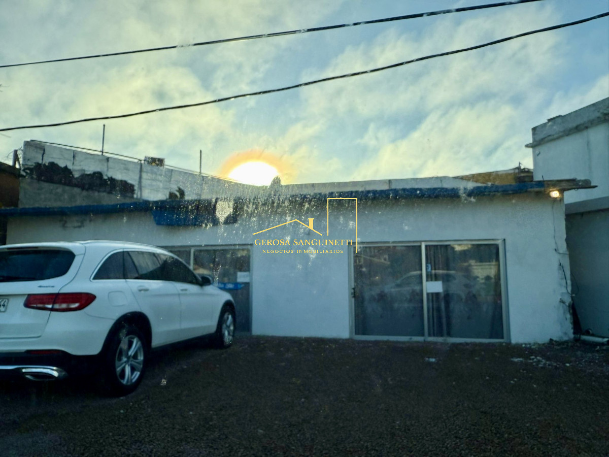 Local en venta con renta excelente  ubicación  - GST2298L