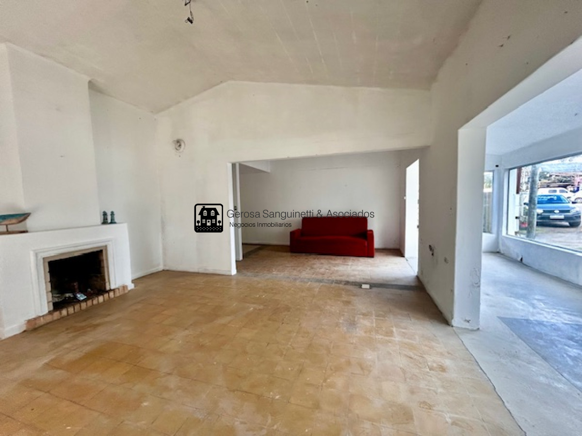 Local Comercial ID.2600 - Sobre la ruta - Excelente local en La Barra en alquiler anual