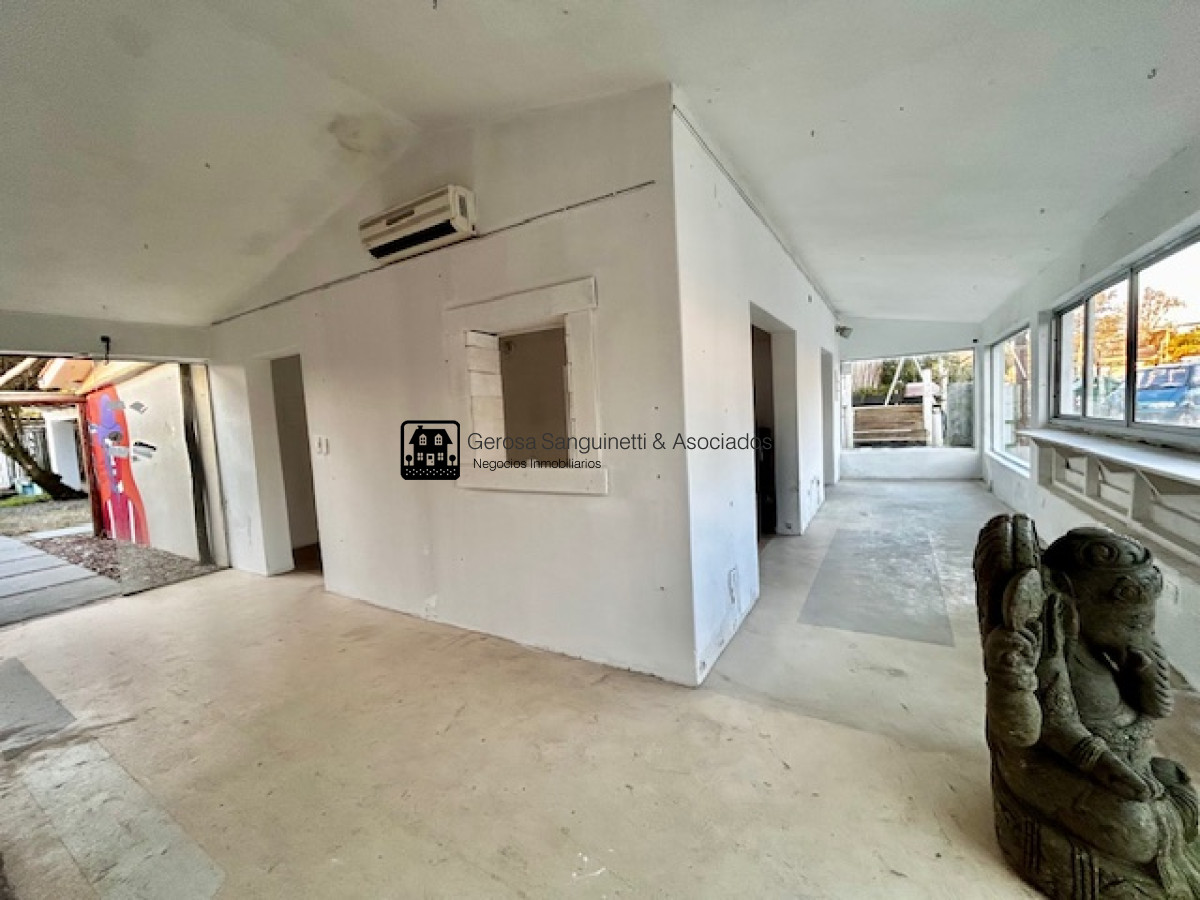 Local Comercial ID.2600 - Sobre la ruta - Excelente local en La Barra en alquiler anual