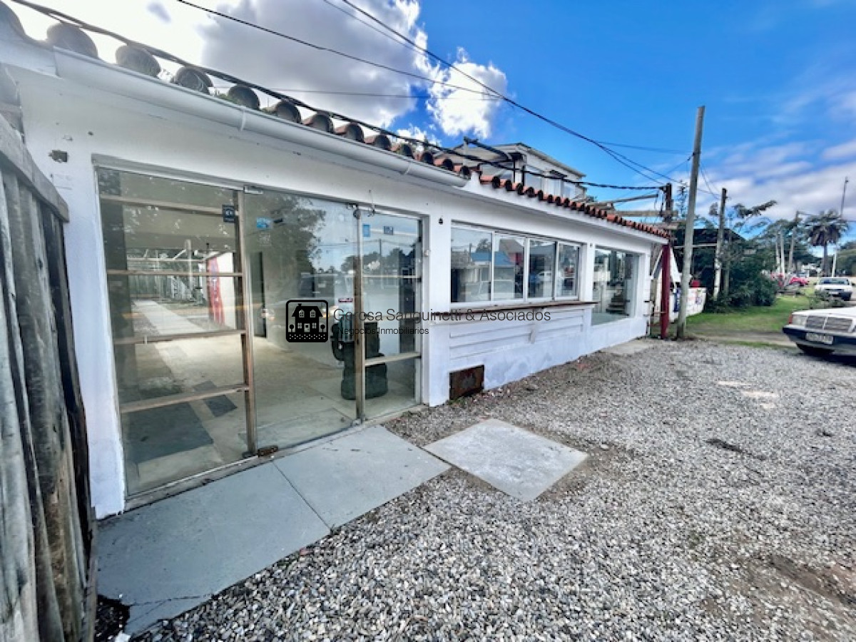 Local Comercial ID.2600 - Sobre la ruta - Excelente local en La Barra en alquiler anual