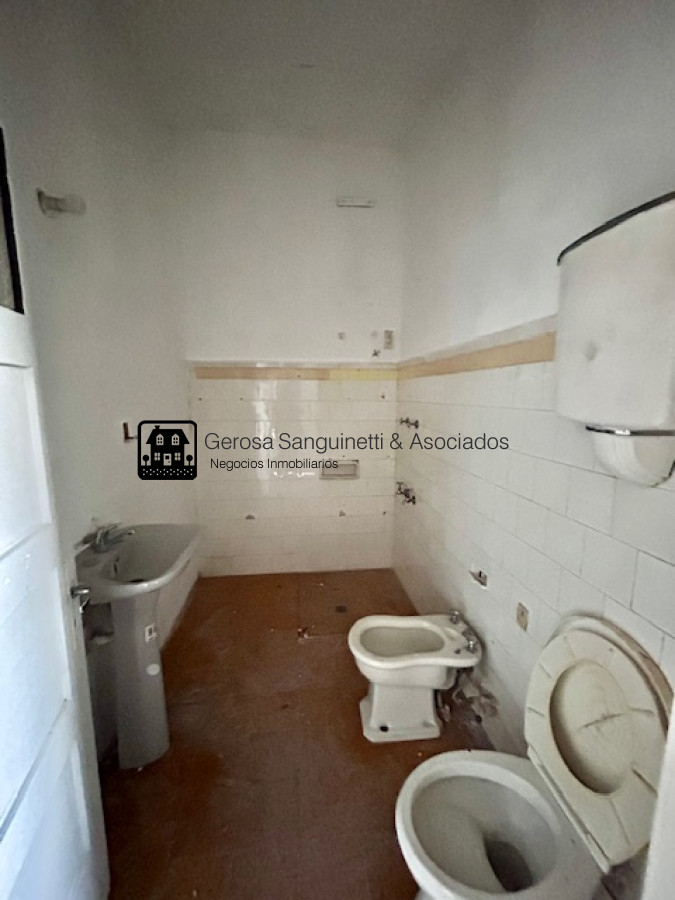 Local Comercial ID.2600 - Sobre la ruta - Excelente local en La Barra en alquiler anual