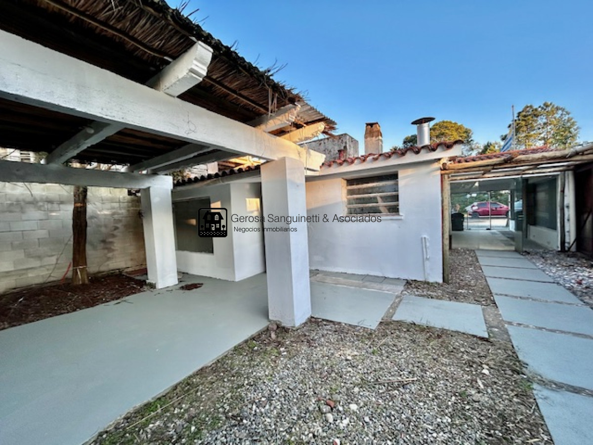 Local Comercial ID.2600 - Sobre la ruta - Excelente local en La Barra en alquiler anual