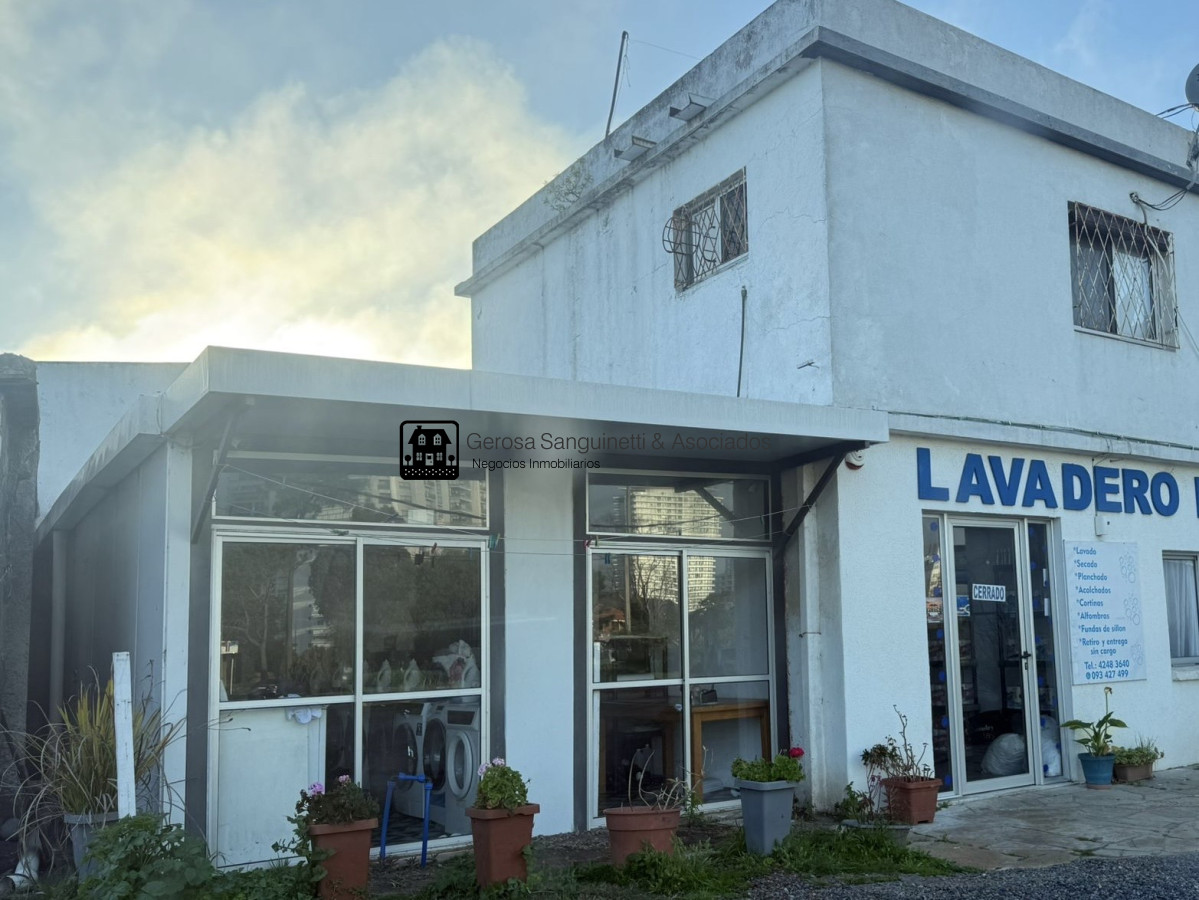 Local Comercial ID.2298 - Local en venta con renta excelente  ubicación 