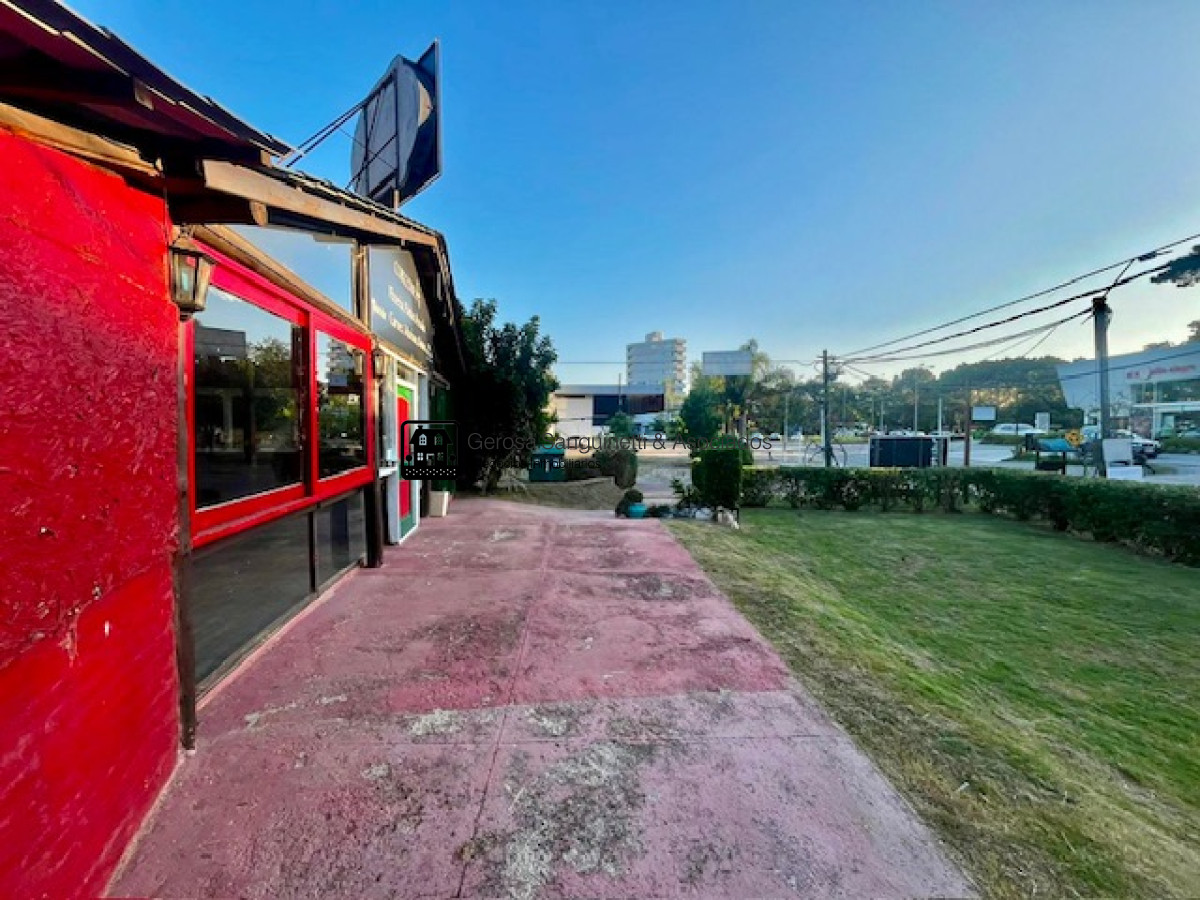 Local Comercial ID.2512 - Local en excelente ubicación- ALQUILER  _ VENTA