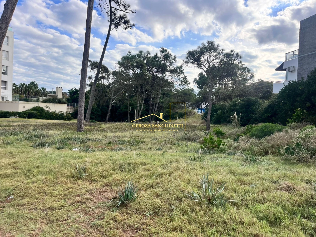 Terreno ID.2530 - Oportunidad en venta de terreno en playa mansa parada 35 