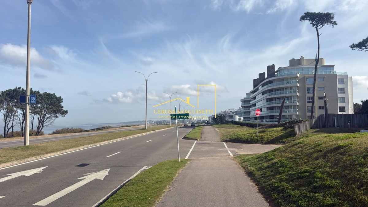 Terreno ID.2530 - Oportunidad en venta de terreno en playa mansa parada 35 
