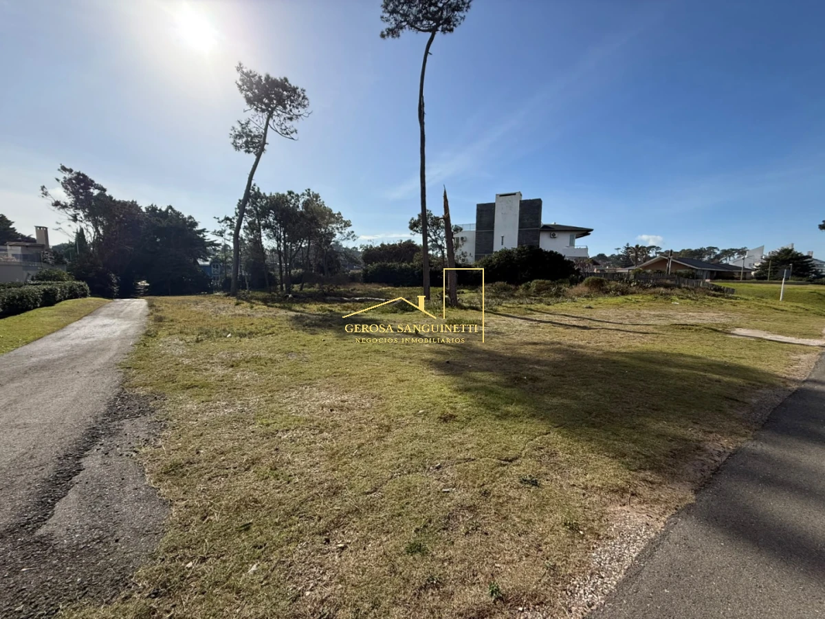 Terreno ID.2530 - Oportunidad en venta de terreno en playa mansa parada 35 