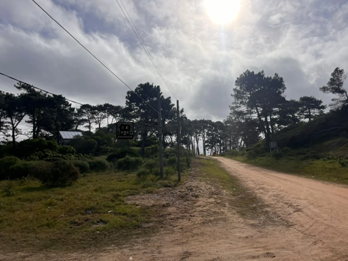 Terreno ID.2601 - Excelente terreno con vista en Rincón del Indio