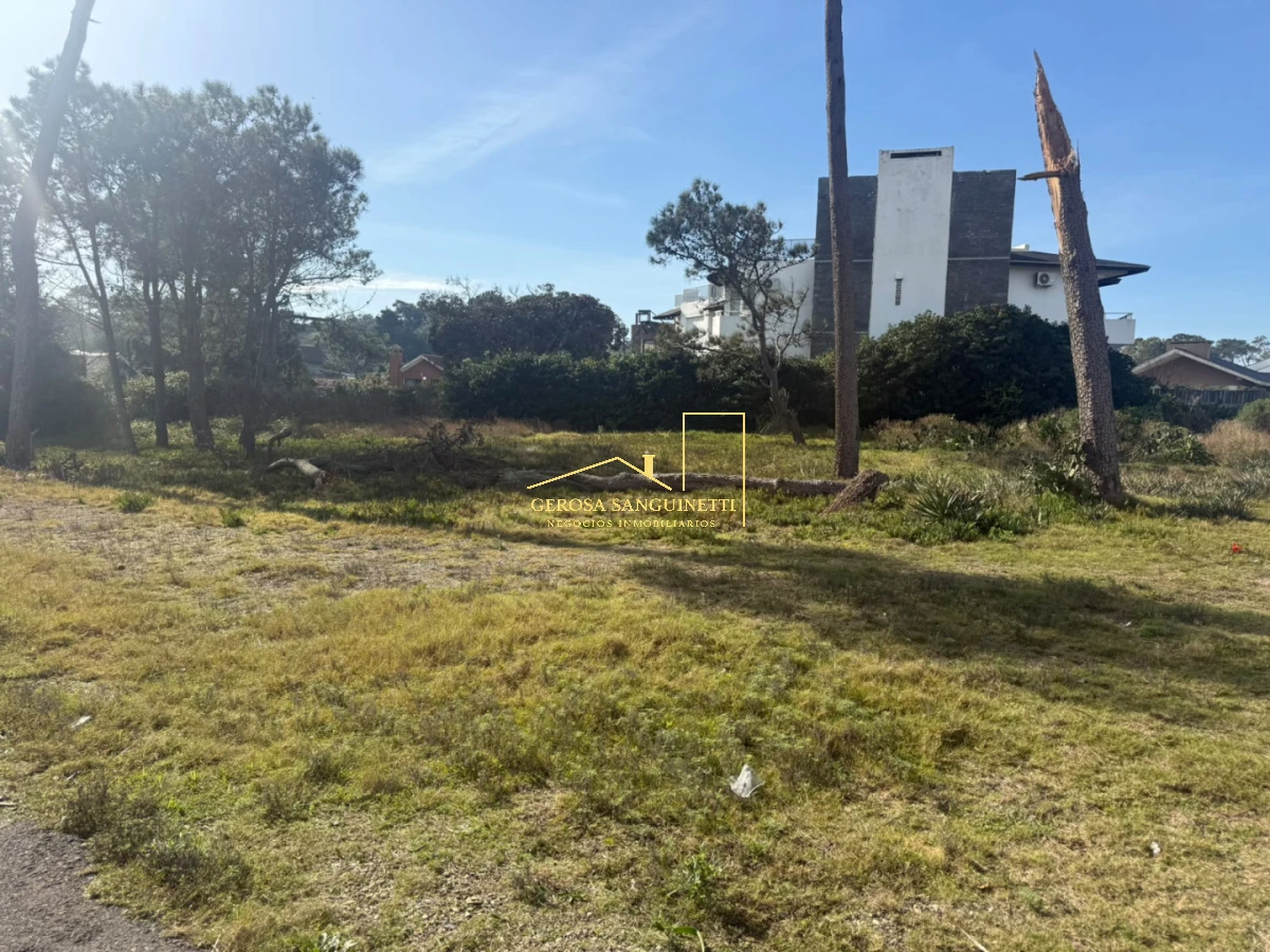 Terreno ID.2530 - Oportunidad en venta de terreno en playa mansa parada 35 