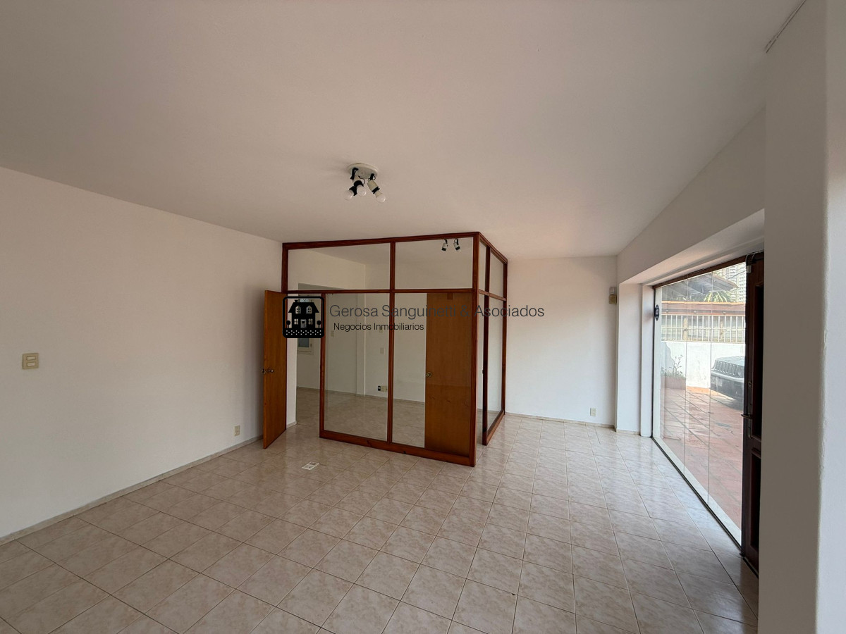 Oficina ID.3210 - Local oficina en alquiler en Punta del Este
