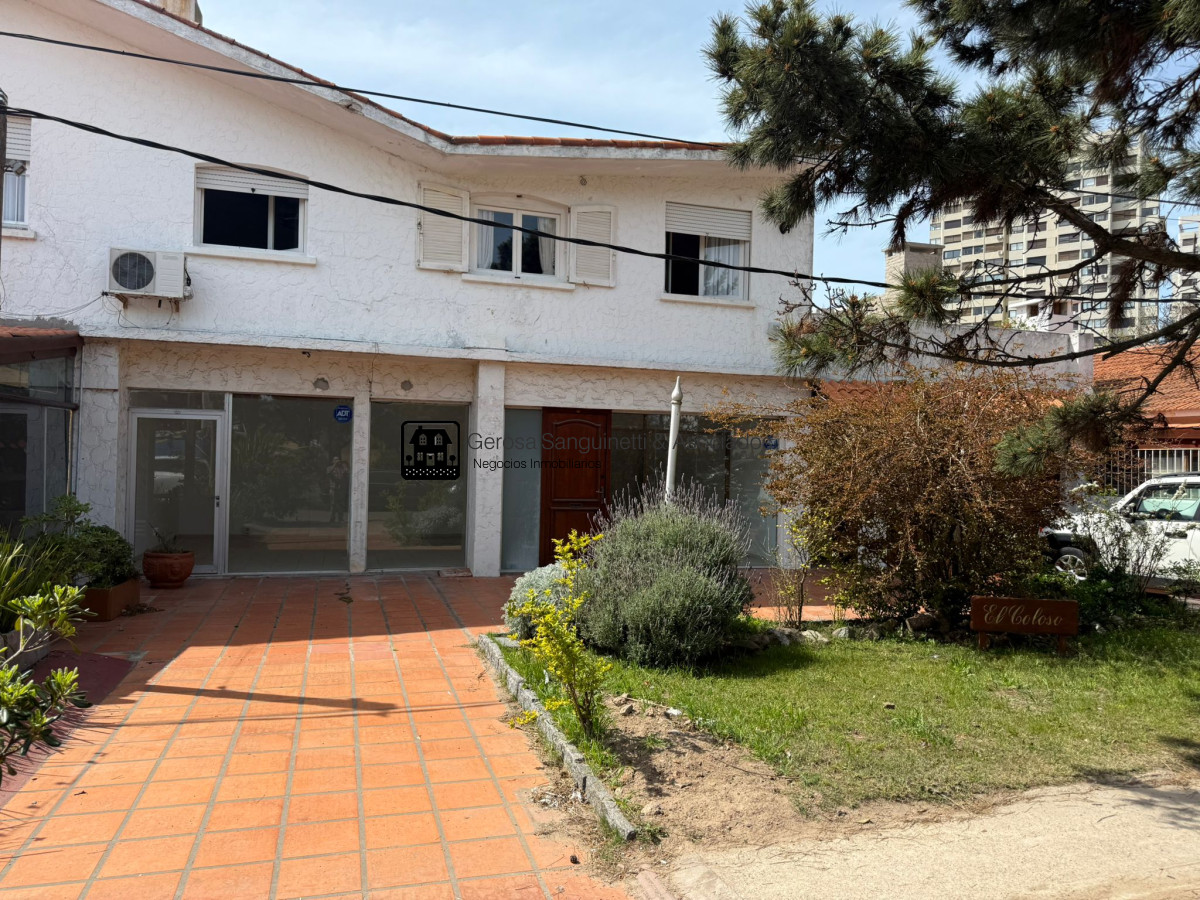Oficina ID.3210 - Local oficina en alquiler en Punta del Este