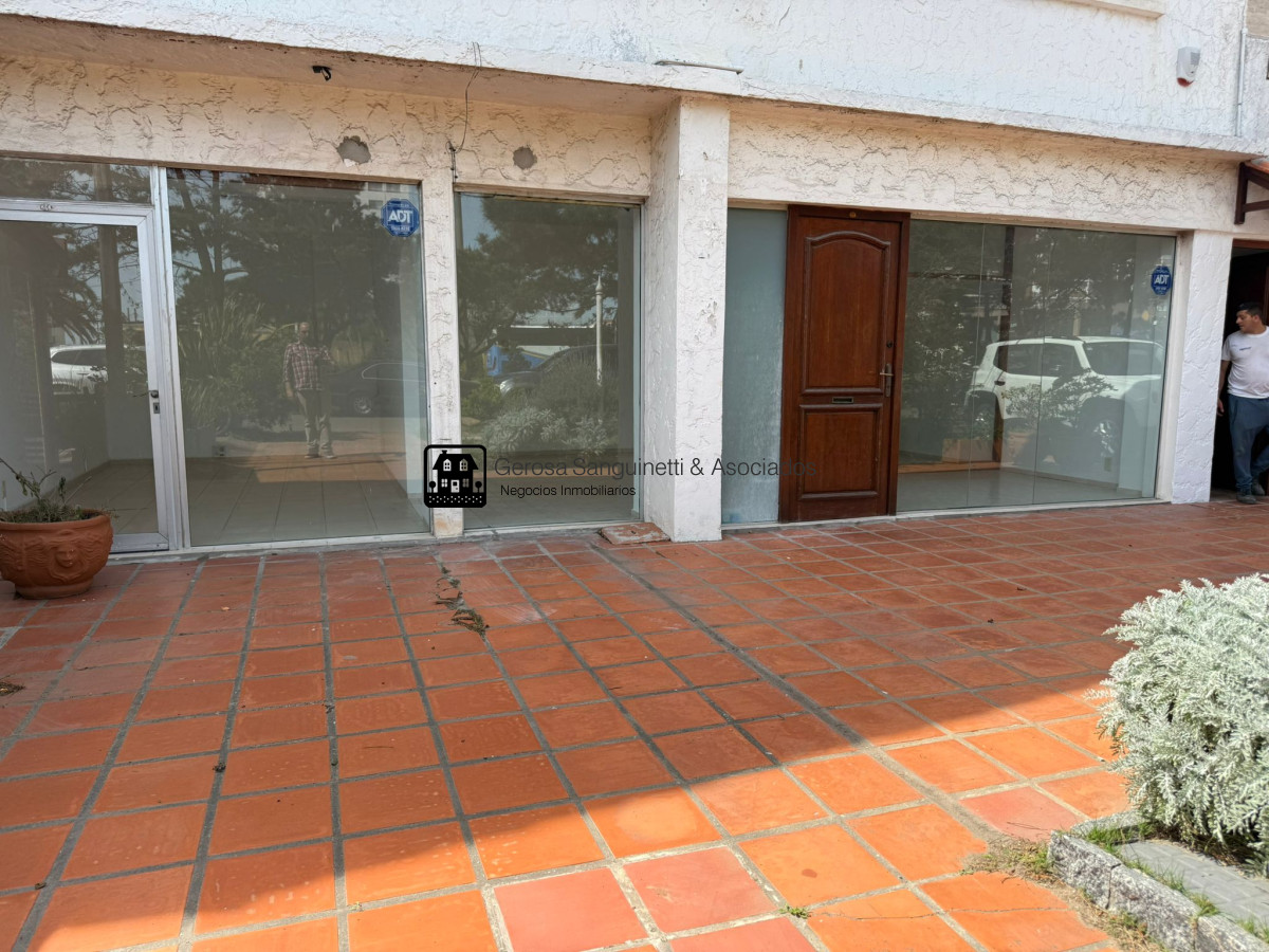 Oficina ID.3210 - Local oficina en alquiler en Punta del Este