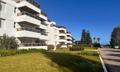 Venta apartamento 2 dormitorios - Playa Brava.