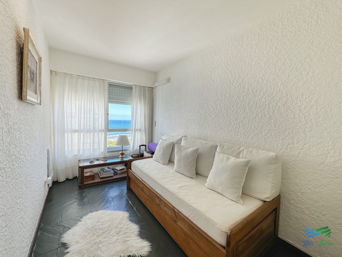 Apartamento ID.5492 - En venta apartamento 3 dormitorios en Brava, Punta del Este.