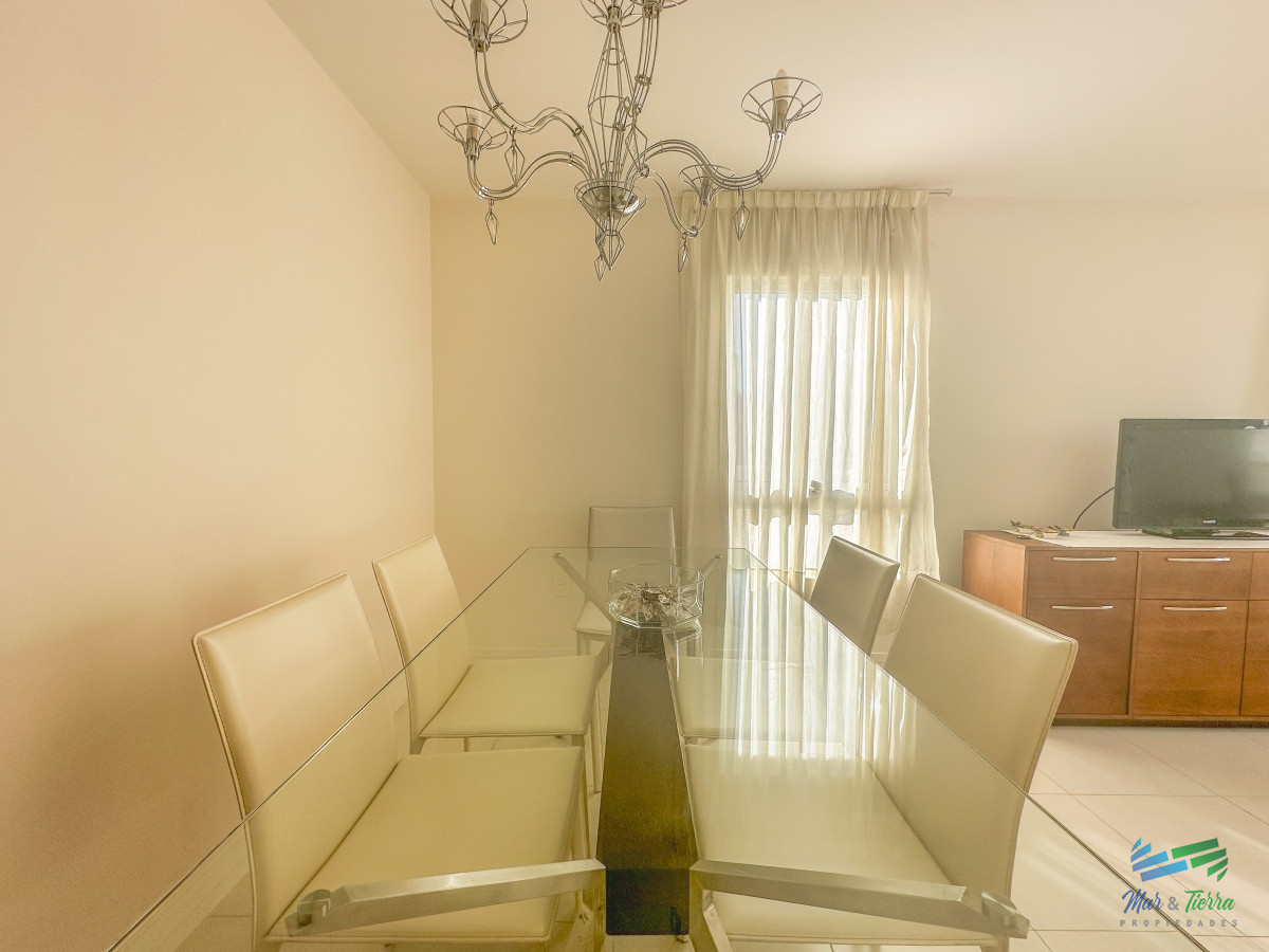 Apartamento ID.4655 - En venta Apartamento de 2 dormitorios en Península, Punta del Este