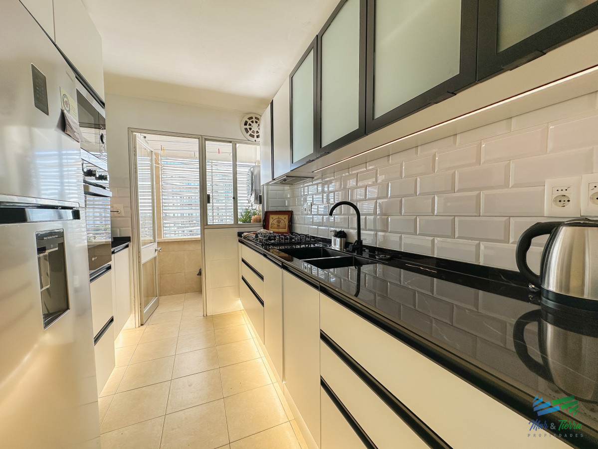 Apartamento ID.5492 - En venta apartamento 3 dormitorios en Brava, Punta del Este.