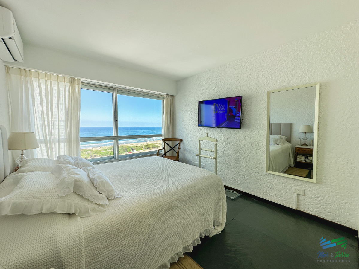 Apartamento ID.5492 - En venta apartamento 3 dormitorios en Brava, Punta del Este.