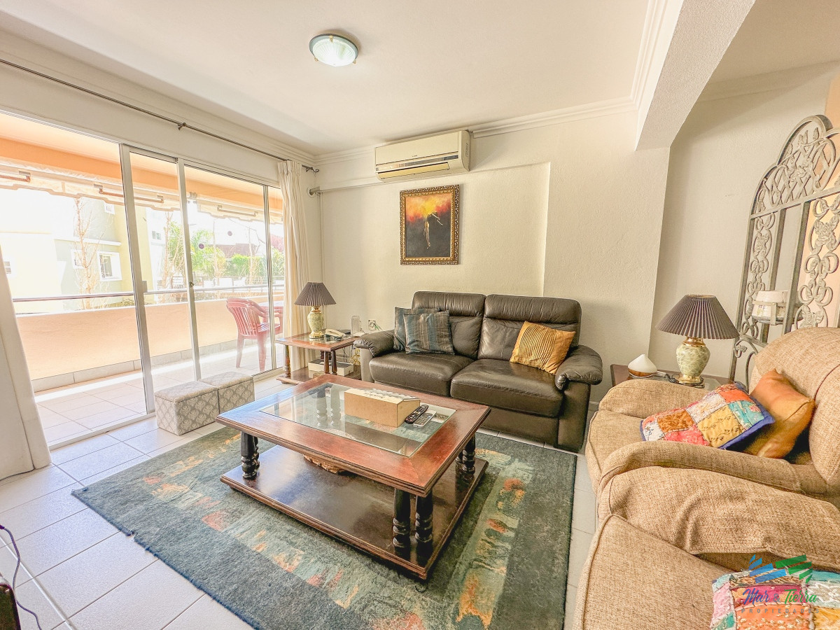 Apartamento ID.5490 - En venta apartamento de 3 dormitorios frente al mar en Pinares, Punta del Este