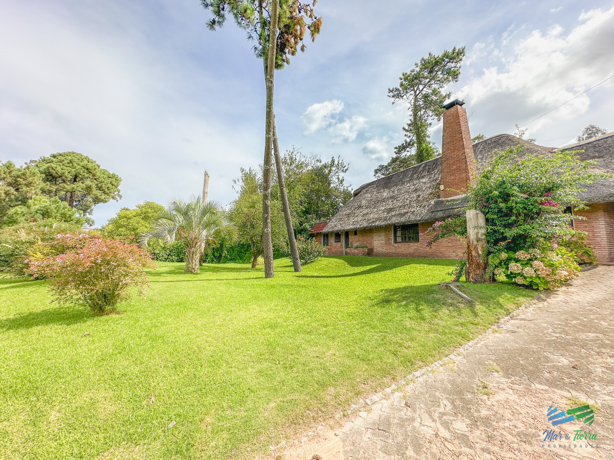 Casa ID.5134 - Casa en Jardines de Córdoba, 3 suites más toilette