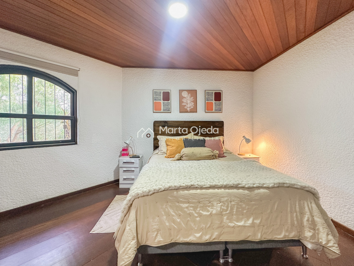 Casa ID.41130 - Casa en Pinares, 3 dormitorios más dependencia
