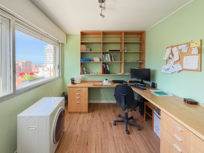 Apartamento ID.3129 - Apartamento en Península con vista al Puerto, 2 dormitorios VENTA OPORTUNIDAD