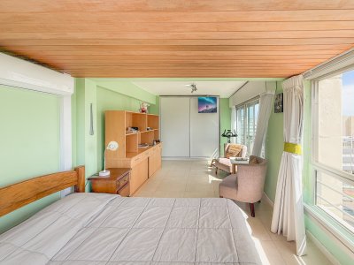 Apartamento ID.3129 - Apartamento en Península con vista al Puerto, 2 dormitorios VENTA OPORTUNIDAD