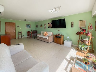 Apartamento ID.3129 - Apartamento en Península con vista al Puerto, 2 dormitorios VENTA OPORTUNIDAD