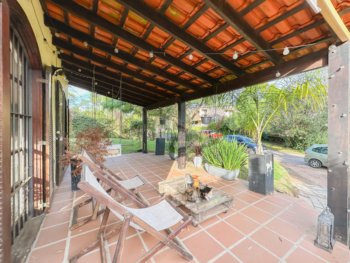 Casa ID.6481 - CASA EN VENTA PINARES 3 DORMITORIOS MAS DEPENDENCIA