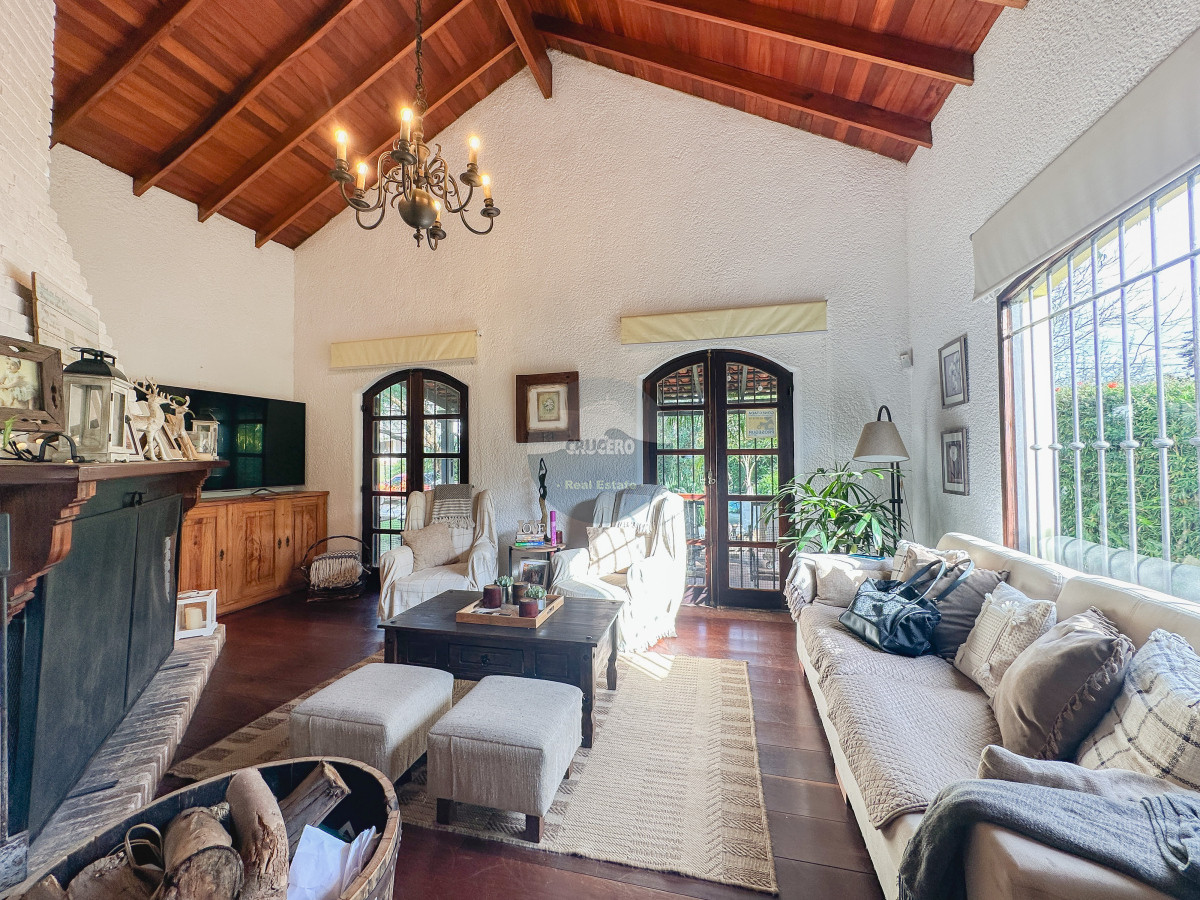 Casa ID.6481 - CASA EN VENTA PINARES 3 DORMITORIOS MAS DEPENDENCIA