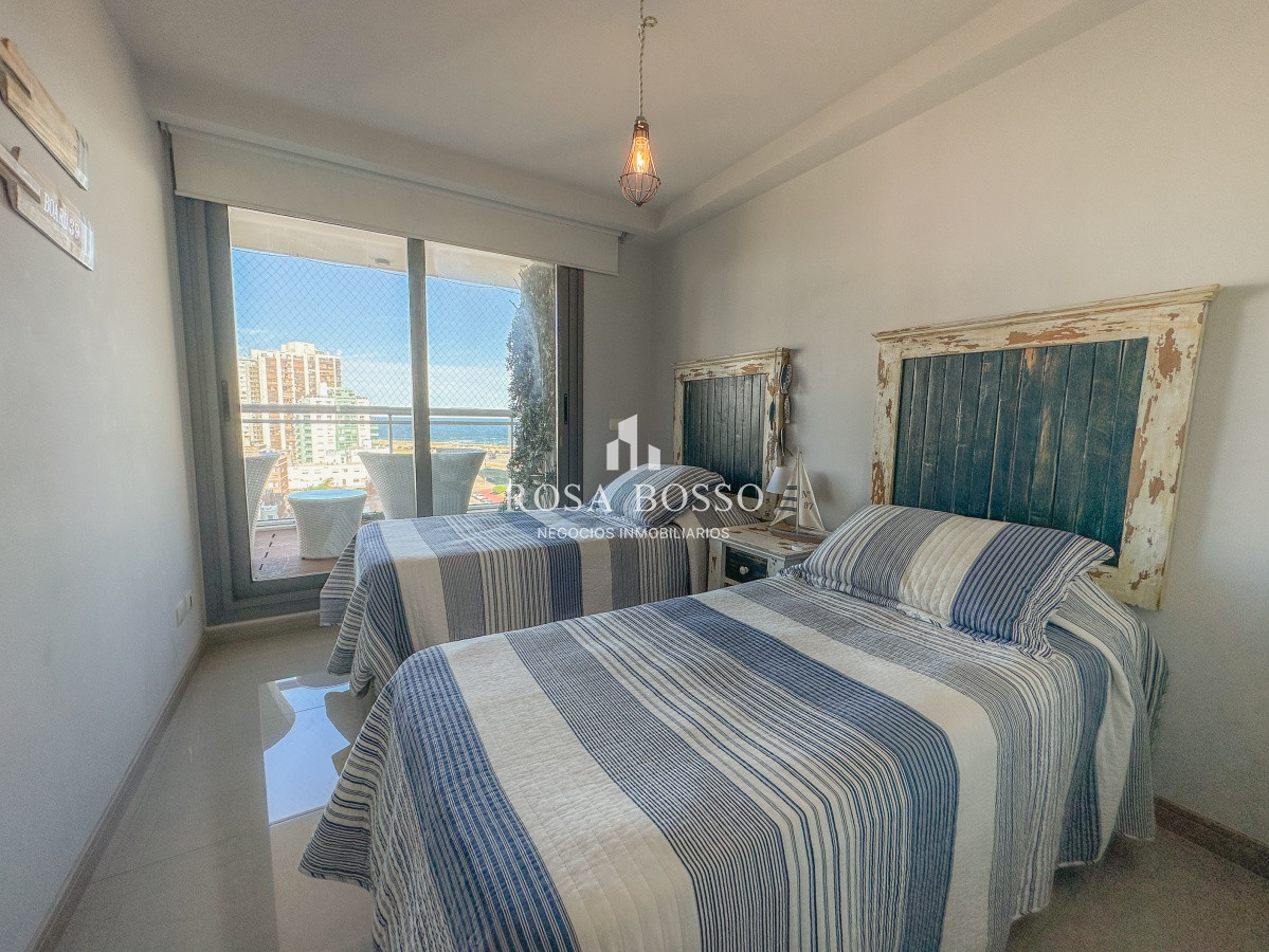 Apartamento ID.9399 - Apartamento en Onix, 3 dormitorios con vista a playa brava